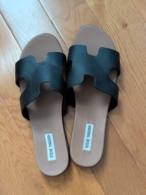 Steve Madden Black Leather Dariella Slide Sandals